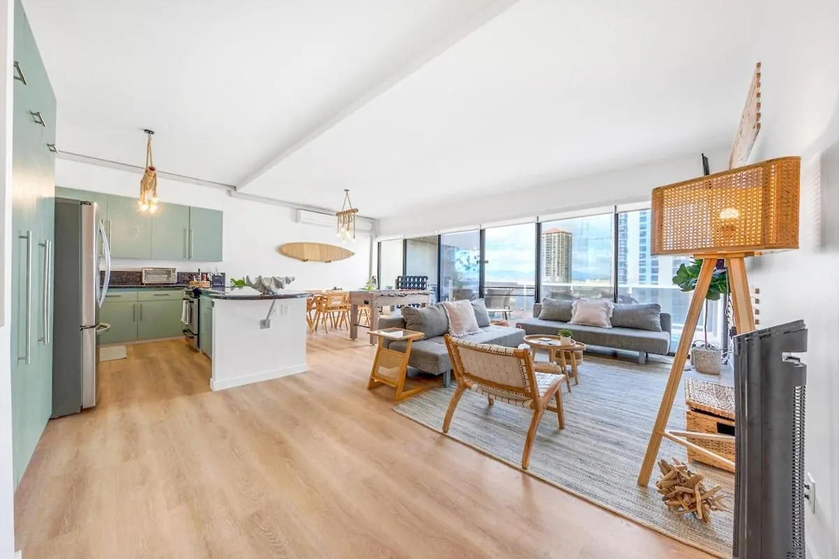 Apartment Bright Beach Style Condo Steps To Pool, Hot Tub And Parking Honolulu United States