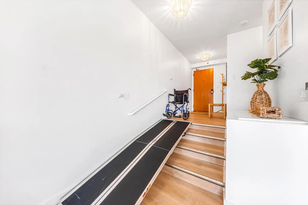 Apartment Bright Beach Style Condo Steps To Pool, Hot Tub And Parking Honolulu