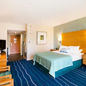 Apartment Studio At Ala Moana With Ocean Views, Honolulu